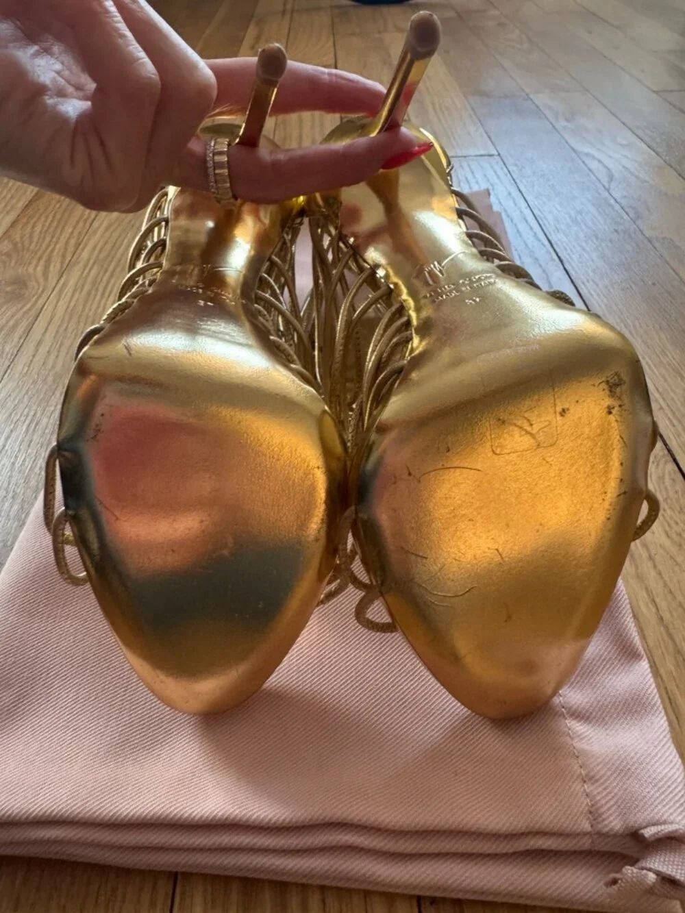 Gold Giuseppe Zanotti Roman style Stilettos - Picture 8 of 8